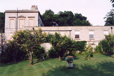 Kennet House grounds